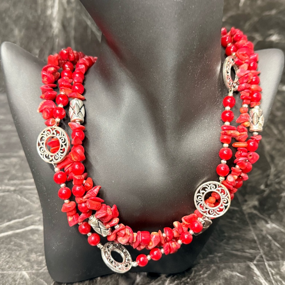 PREMIER DESIGNS Triple Stranded Red Necklace